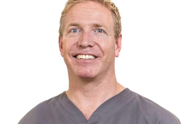 Dr Simon Martin